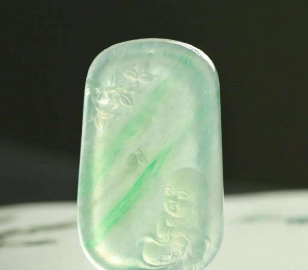 天然翡翠是怎样自然形成的