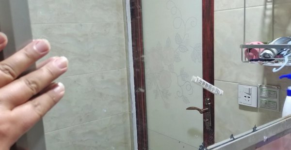 手指没有缝隙一定是双面镜吗