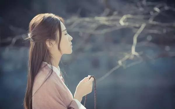 去寺庙上香的规矩和忌讳