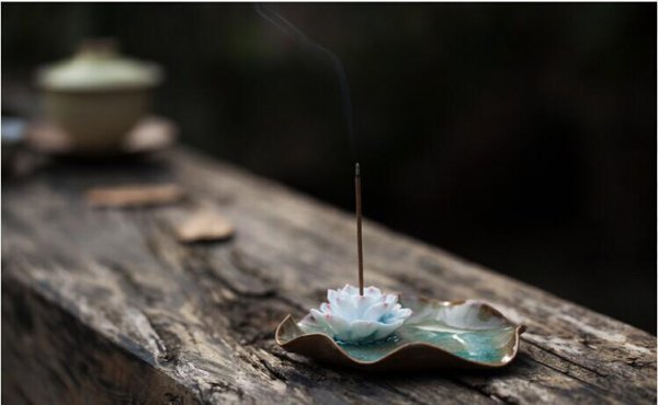 去寺庙上香的规矩和忌讳