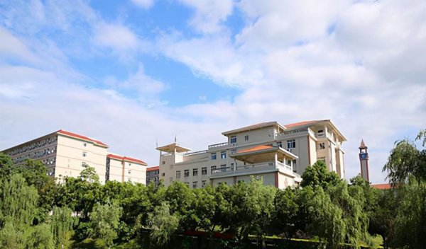 初中毕业可以上技校吗