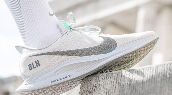 飞马是什么品牌的鞋子