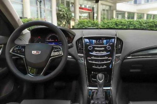 奥迪和凯迪拉克哪个保值率高