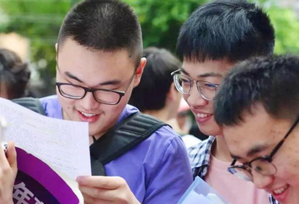 国内前十大学是哪些学校