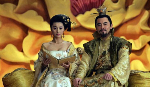 李白写杨贵妃的三首诗