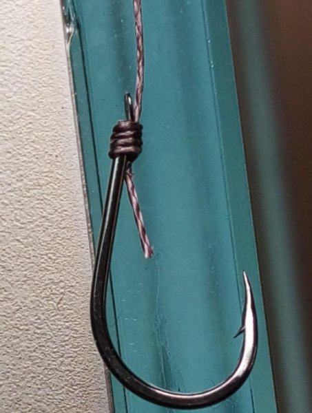 钓翘嘴用什么钩最好