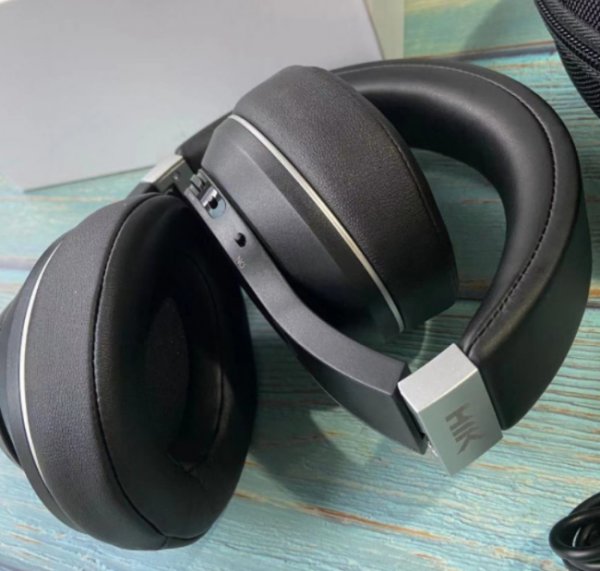 头戴式蓝牙耳机哪个牌子好