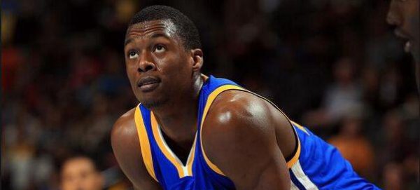 篮球1到5号位站位图