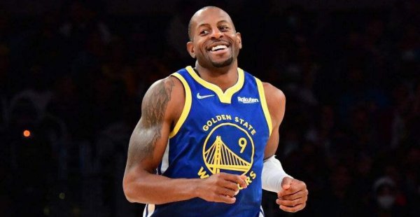 篮球1到5号位站位图