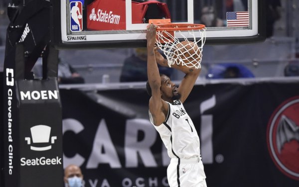 篮球小前锋站位图解