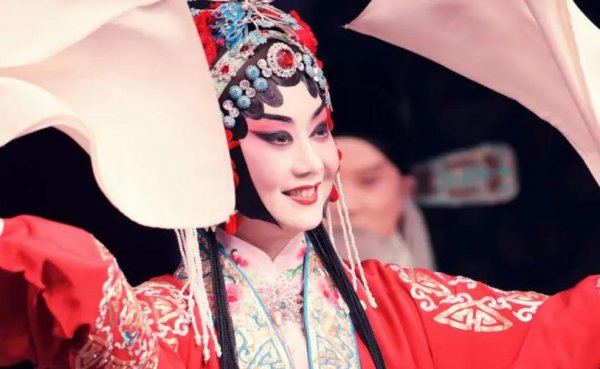 李胜素为什么不结婚