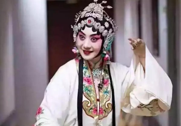 李胜素为什么不结婚