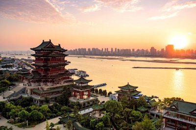 王勃的滕王阁序有多厉害 王勃的滕王阁序名篇赏析