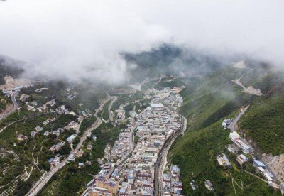 德钦县属于哪个省哪个市 云南省德钦县有几个镇介绍