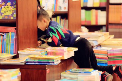 小孩偷钱屡教不改应该怎么正确教育 13~15岁撒谎处理