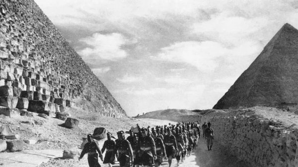 金字塔的来历及传说