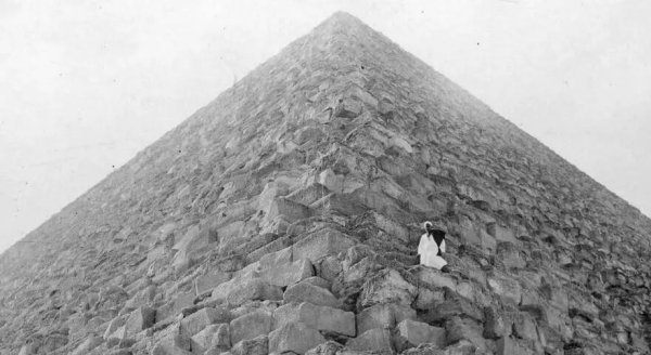 金字塔的来历及传说