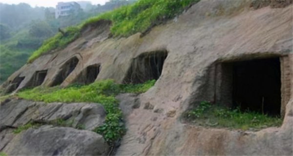 瓦罐坟老人为什么不跑