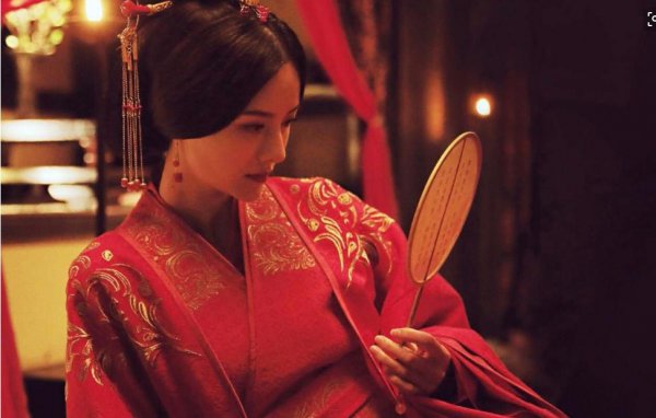 评价甄宓的一生幸福吗