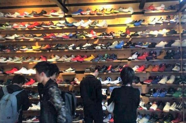 亚瑟士运动鞋是哪个国家的品牌