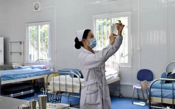 本科护士一个月工资大概多少