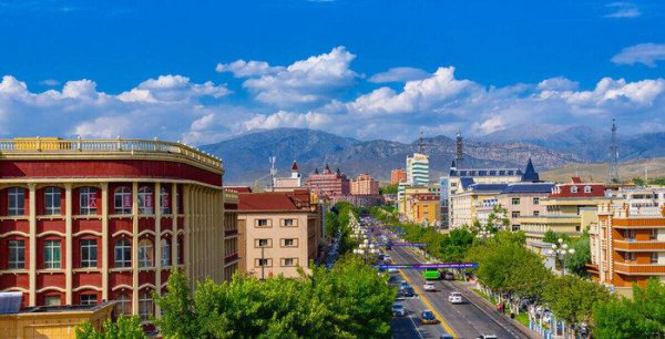 新疆工资一般多少钱一个月