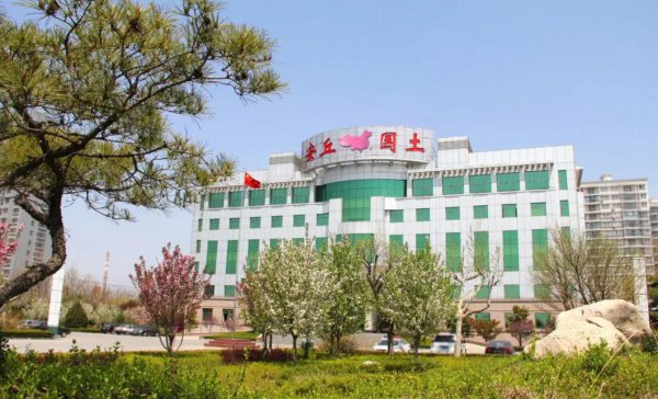 国土局一月工资多少钱