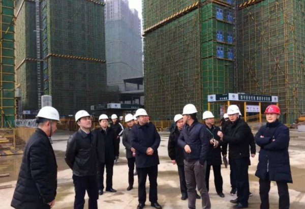 国土局一月工资多少钱