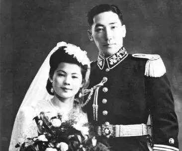 邱爱伦和蒋纬国是怎么认识的