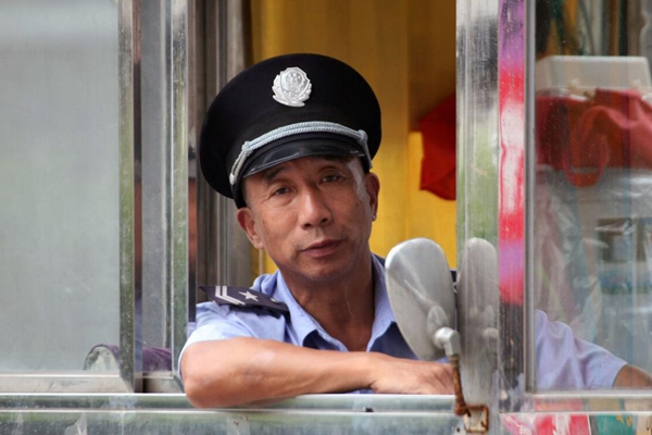 24小时两班倒是什么意思