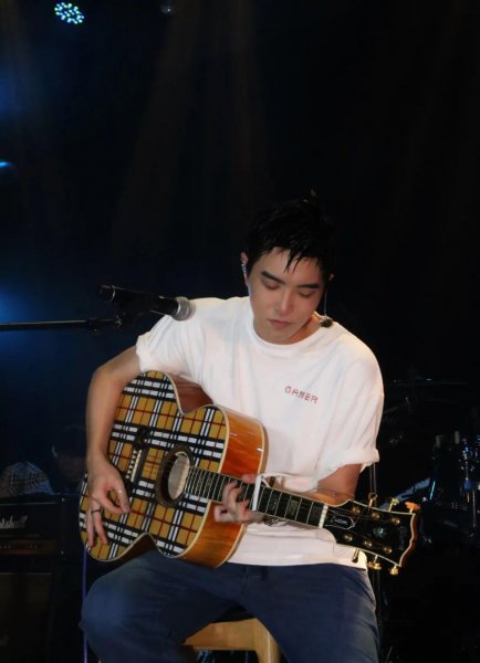 沈以诚个人资料介绍