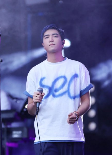 沈以诚个人资料介绍