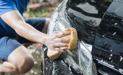 自己洗车用什么洗最好 洗涤灵洗涤剂洗车对车有伤害吗