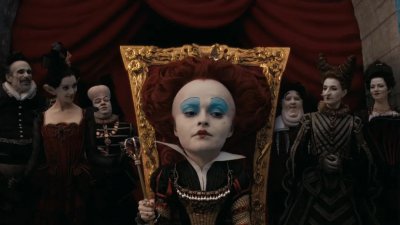 红皇后白皇后什么电影 爱丽丝梦游仙境中两个皇后对比