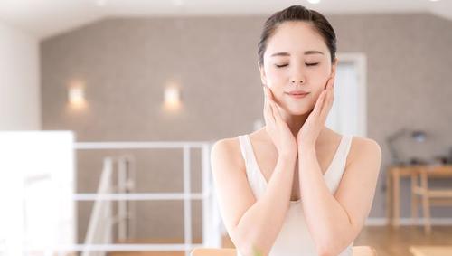 爽肤水是水乳吗