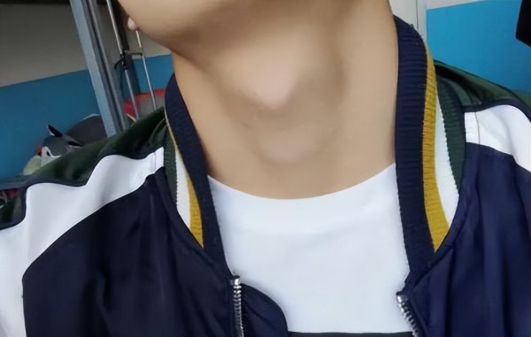 为什么男生的喉结不能摸