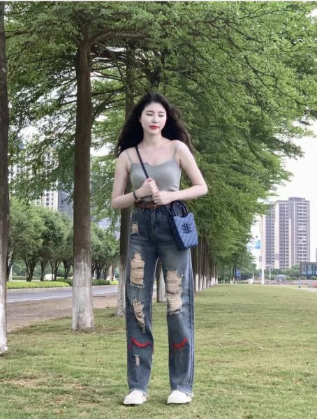 微胖女生适合什么风格的衣服显瘦