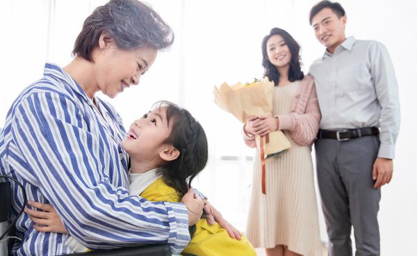 探望病人买三样东西