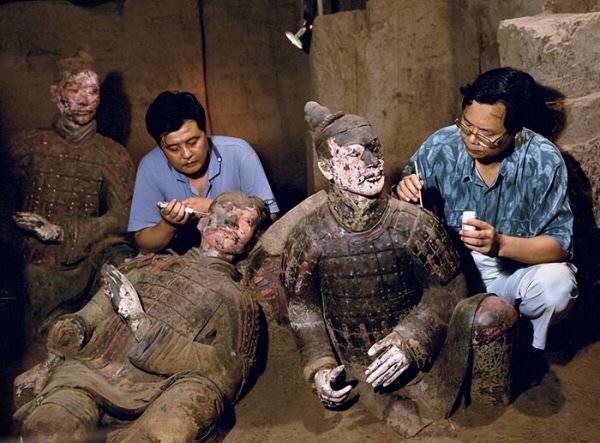 兵马俑是活人做的吗