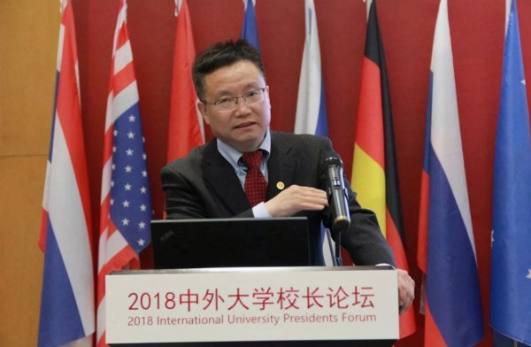 成都大学是985还是211学校