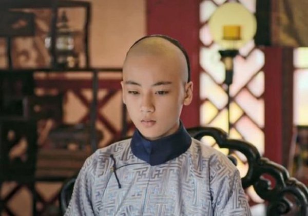 永璂未继承皇位的原因