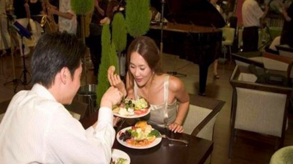 一顿饭看清女生人品