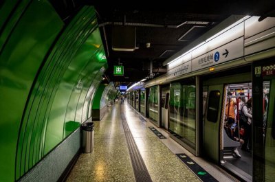 小学老师多少钱一个月 小学教师月工资待遇收入是多少