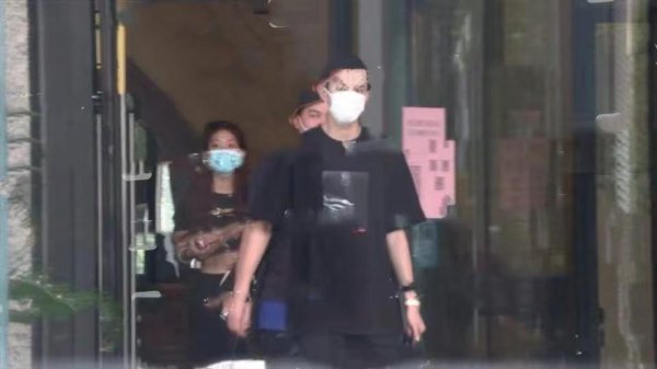 王鹤棣女朋友有吗