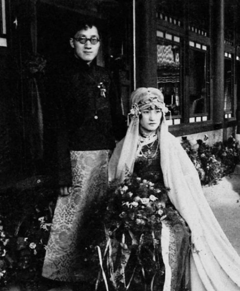 徐志摩与三个女人的故事简介