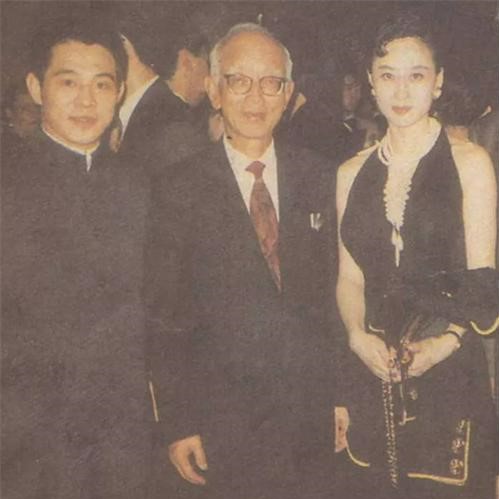 邹文怀是一个什么样的人