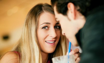 老婆和别的男人暧昧应该怎样处理最好 老婆精神出轨咋办