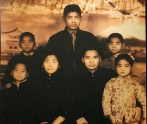 邓丽君是多大岁数死的