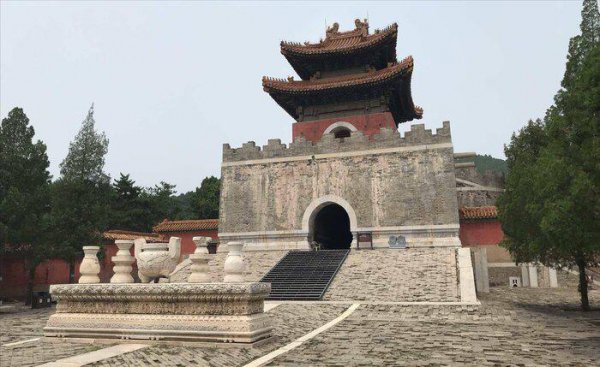 康熙陵墓被盗了吗