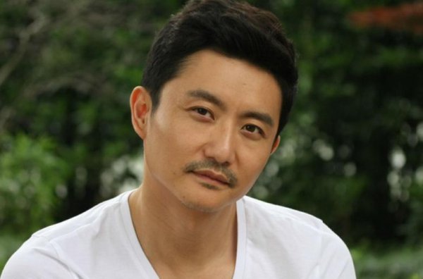 涂松岩老婆是圈外人吗